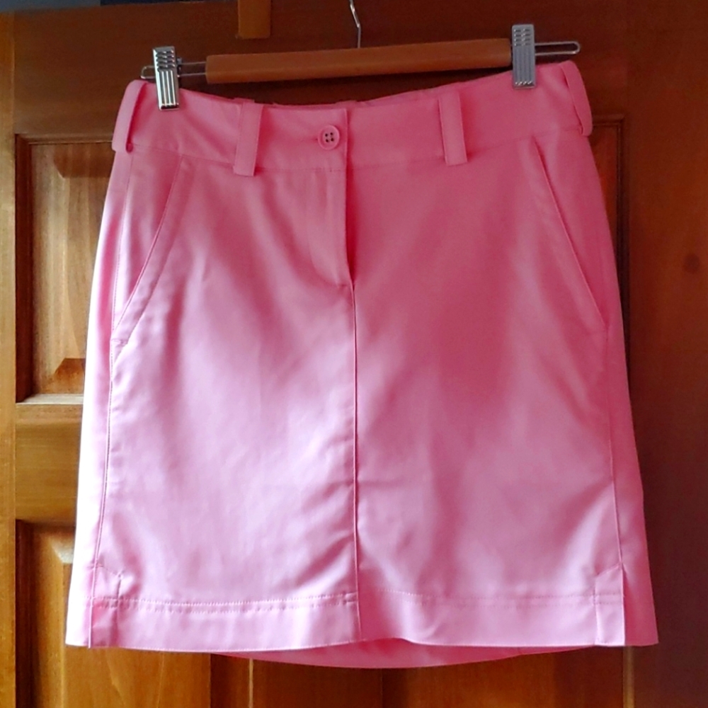 Nike Women's size 0 Golf skort